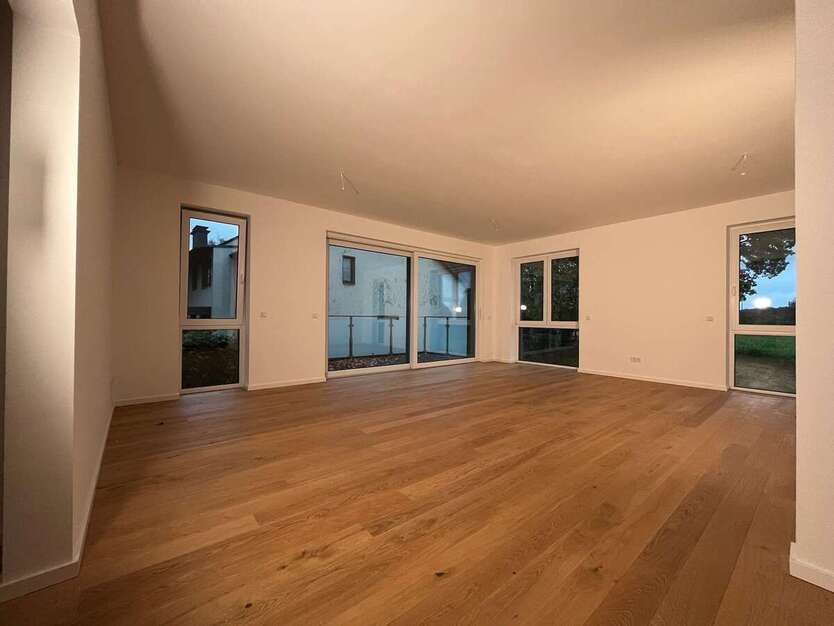 Exklusive Neubau Etagenwohnung im 1.OG in Oer-Erkenschwick: Hell, großzügig 2.5 zimmer