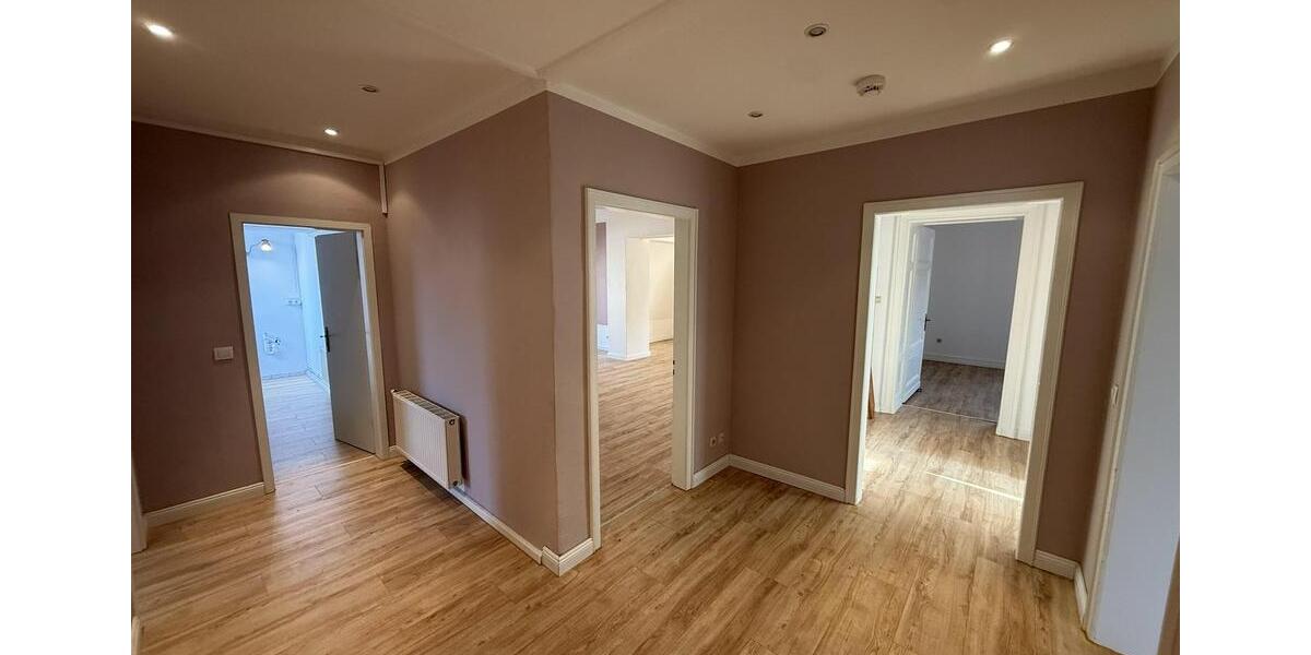 Etagenwohnung Witten - 4 Zimmer, 160 m&sup2;, 1.300&euro; | Angebot:25444577