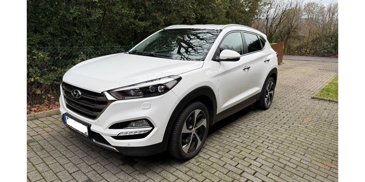 Hyundai TUCSON 125.000 km 15.299 &euro; Wuppertal 42279