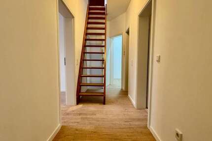 Wohnung Wuppertal Arrenberg - 4 Zimmer, 100 m&sup2;, 1.100&euro; | Angebot:25374702