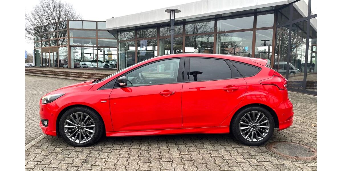 Ford Focus 111.209 km 11.300 &euro; Marl 45768