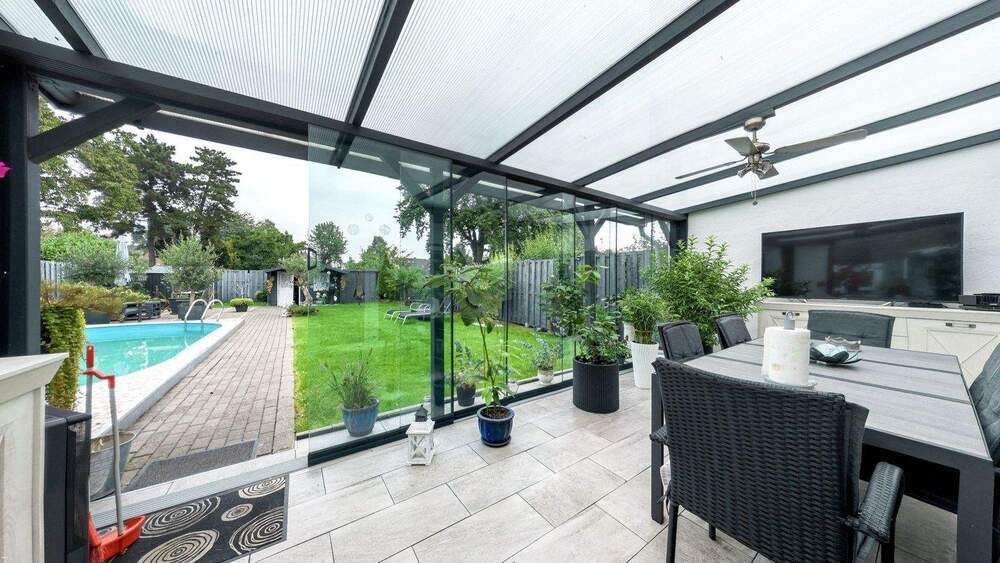 Design trifft Wohlgefühl - exklusiv modernisiertes Refugium mit Pool und Gartenidylle 3 zimmer