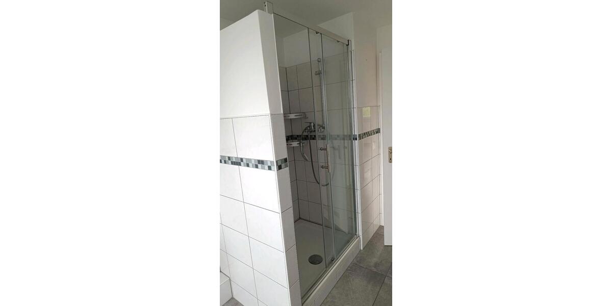 Dachgeschoßwohnung Duisburg Beeck - 2.5 Zimmer, 52 m&sup2;, 374&euro; | Angebot:26237076