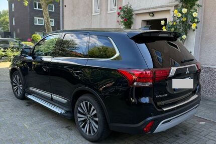 Mitsubishi Outlander 56.000 km 22.999 &euro; Gelsenkirchen 45899