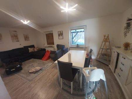 Geräumige Doppelhaushälfte mit großem Grundstück und Garage in guter Lage von Dortmund-Westerfilde 6 zimmer