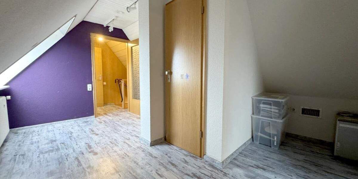 Mehrfamilienhaus, Wohnhaus Oberhausen Sterkrade-Nord - 9 Zimmer, 254 m&sup2;, 759.000&euro; | Angebot:25319533