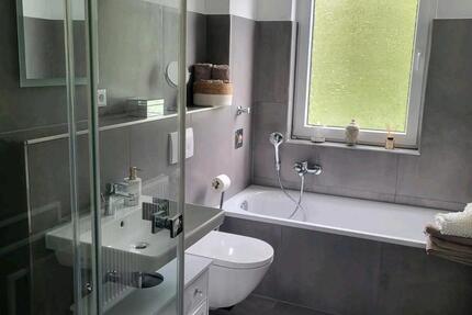*Kernsaniertes Badezimmer* Stilvolle 2-Zimmer-Wohnung mit Balkon 2 zimmer