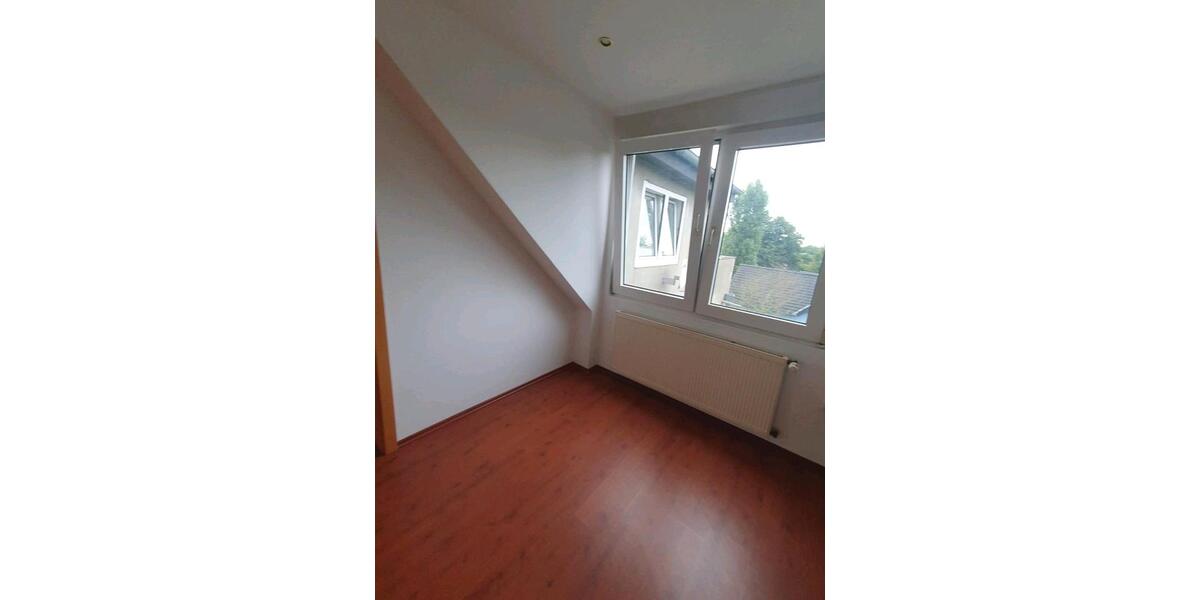 Dachgeschoßwohnung Gelsenkirchen - 2 Zimmer, 96 m&sup2;, 139.000&euro; | Angebot:25636925