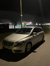 Mercedes B 200