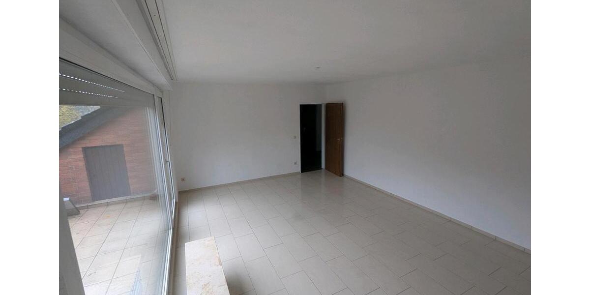 Helle 2-Zimmer Dachgeschosswohnung mit Balkon in Haltern am See zimmer