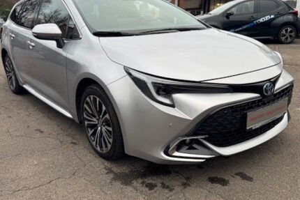 Toyota Corolla 23.662 km 27.890 &euro; Gelsenkirchen 45891