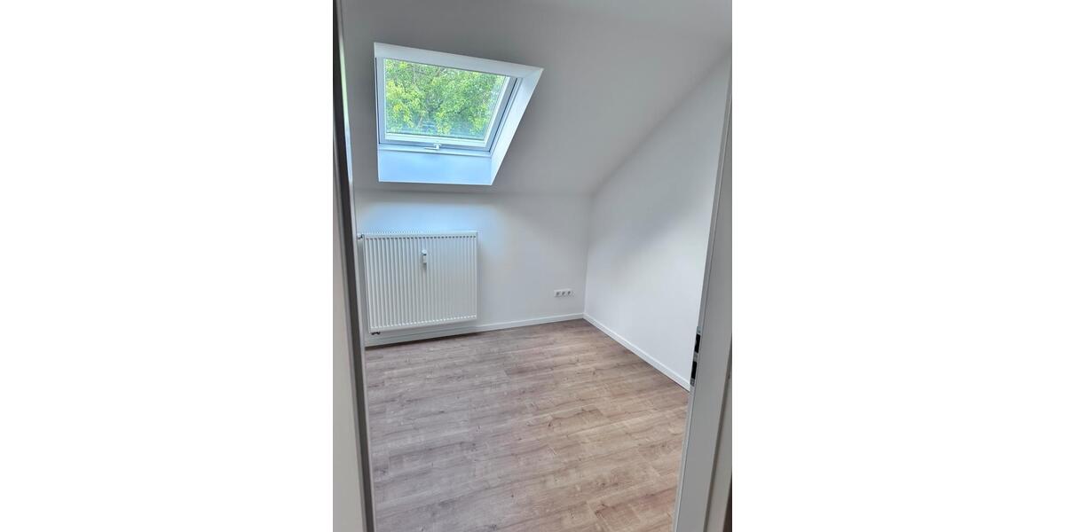Dachgeschoßwohnung Hagen Hagen-Nord - 2.5 Zimmer, 86 m&sup2;, 1.400&euro; | Angebot:26358122