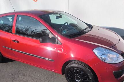 Renault Clio 73.646 km 2.500 &euro; Schwelm 58332