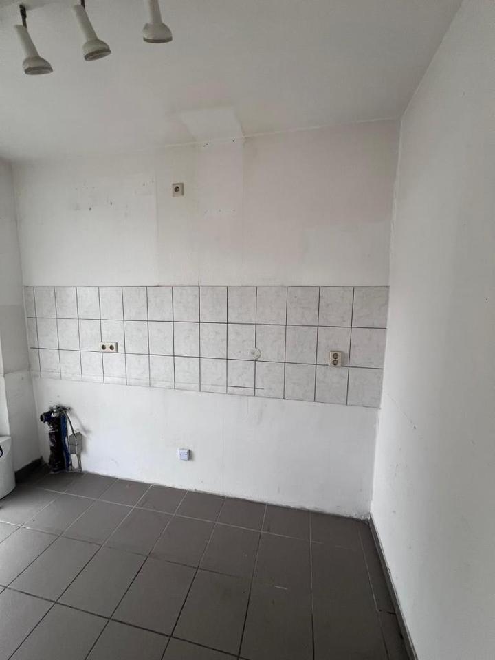 Große 3 Zimmer Wohnung mit Balkon zimmer