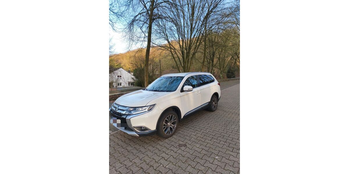 Mitsubishi Outlander 42.500 km 18.500 &euro; Wuppertal 42329