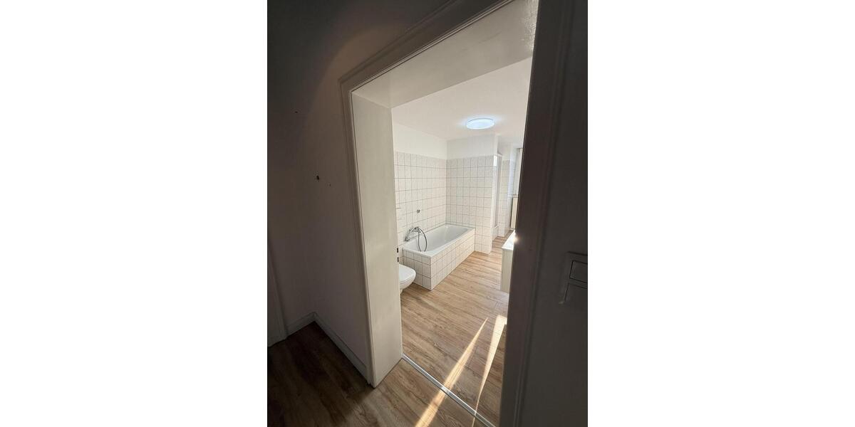 Etagenwohnung Witten - 4 Zimmer, 160 m&sup2;, 1.300&euro; | Angebot:25444577