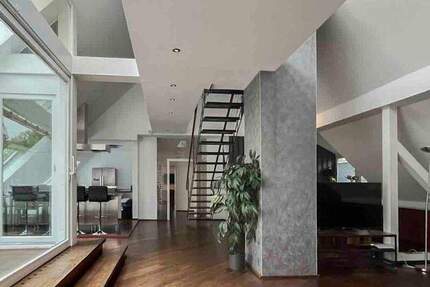 Exklusive Maisonette-Eigentumswohnung mit Sauna, großer Terrasse und außergewöhnlicher Architektur 5 zimmer