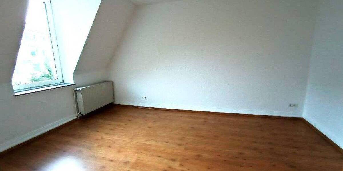 Etagenwohnung Wuppertal Barmen - 4 Zimmer, 100 m&sup2;, 880&euro; | Angebot:26897645