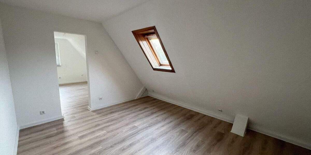 Mehrfamilienhaus, Wohnhaus Bottrop Eigen - 7 Zimmer, 94 m&sup2;, 195.000&euro; | Angebot:24834614