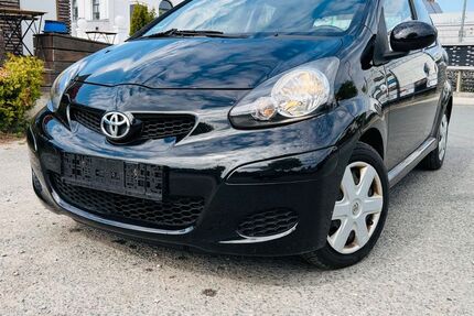 Toyota Aygo (X) 92.000 km 3.250 &euro; Gelsenkirchen 45884