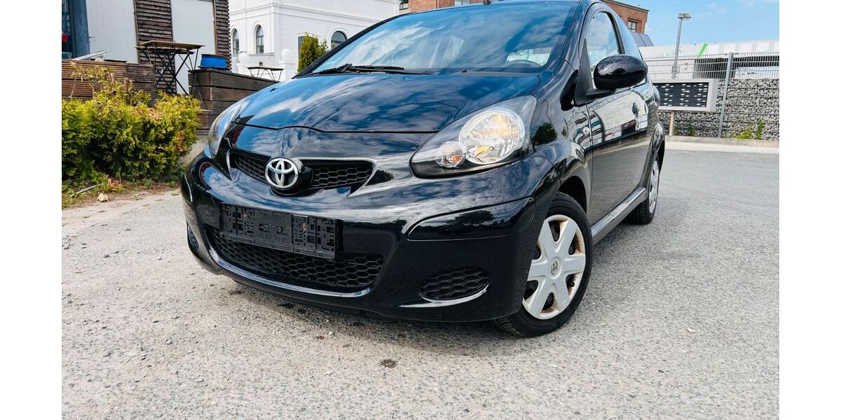 Toyota Aygo (X) 92.000 km 3.250 &euro; Gelsenkirchen 45884