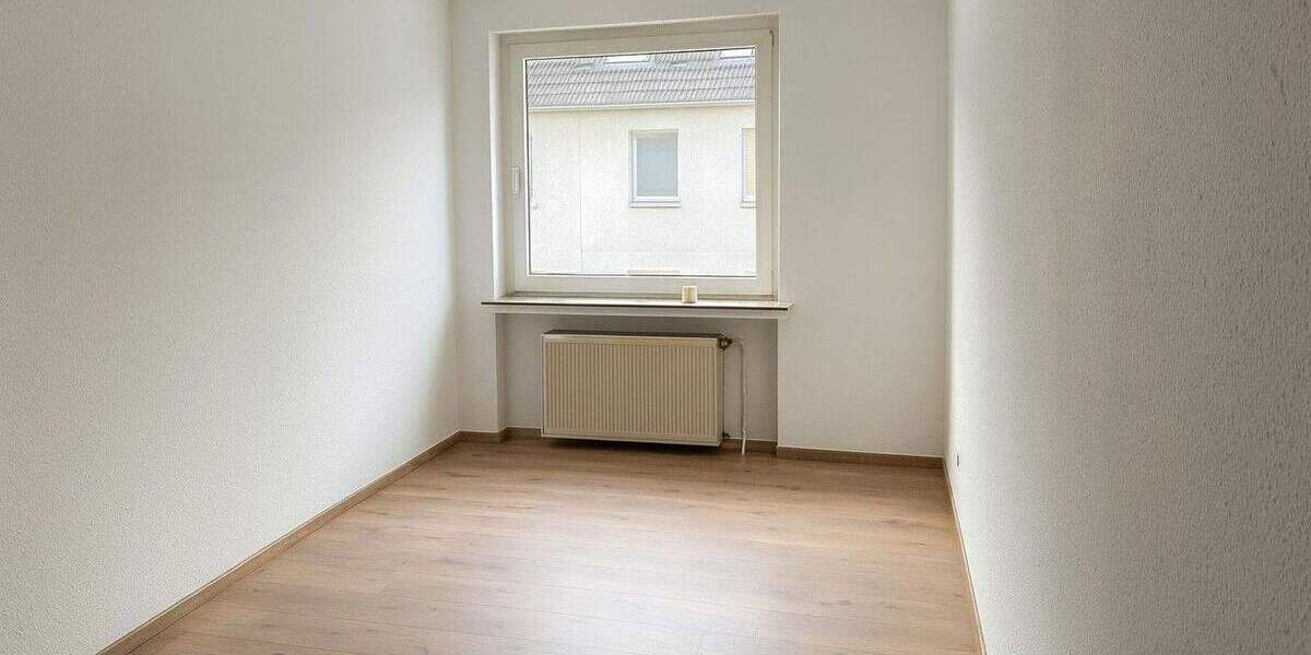Castrop-Rauxel, Friedrichstr. 39 - Frisch renovierte 3-Zimmer-Wohnung mit Balkon im 2. OG 3 zimmer