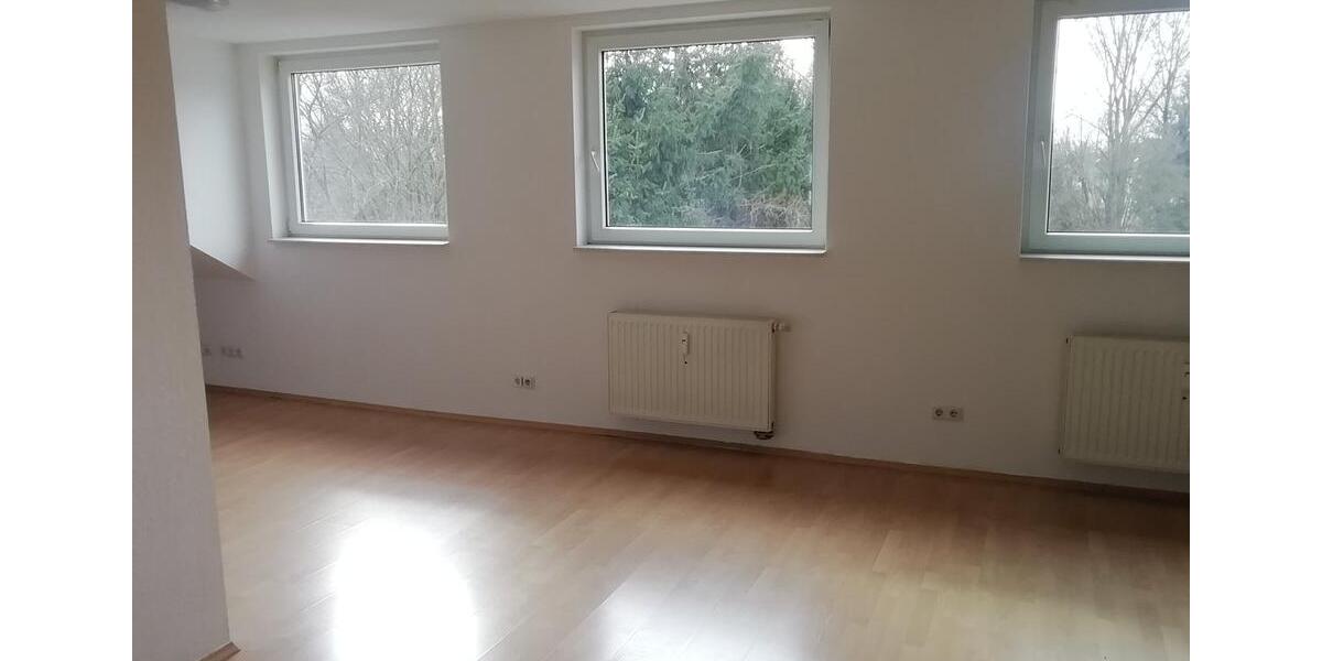 Dachgeschoßwohnung Oberhausen Alt-Oberhausen - 3 Zimmer, 72 m&sup2;, 450&euro; | Angebot:25443967