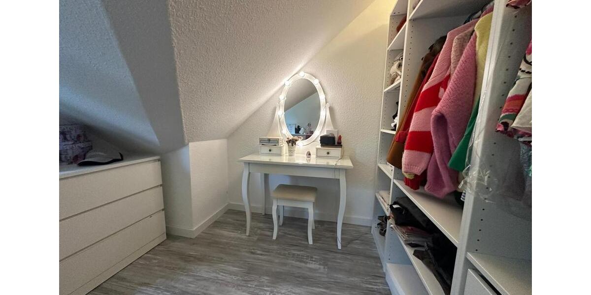 Dachgeschoßwohnung Waltrop - 5 Zimmer, 86 m&sup2;, 209.000&euro; | Angebot:27081288