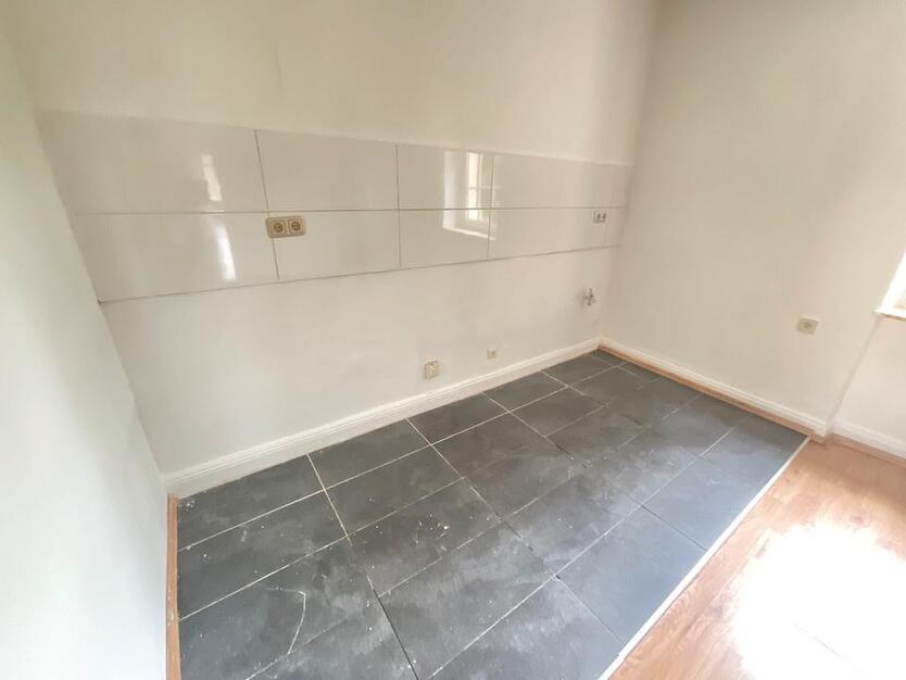 Große 3 Zimmerwohnung in historischem Haus zimmer