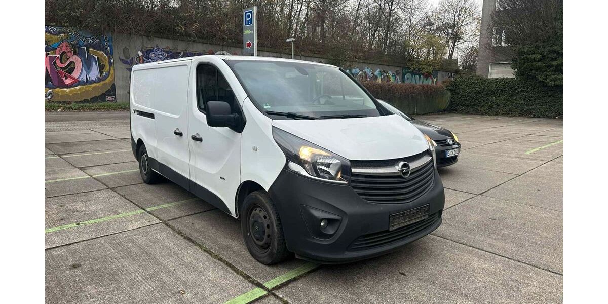 Opel Vivaro 166.000 km 8.390 € Essen 45356