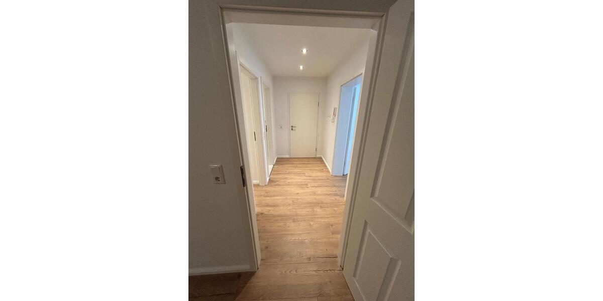 Erdgeschoßwohnung Wuppertal Arrenberg - 2 Zimmer, 68 m&sup2;, 775&euro; | Angebot:25539394