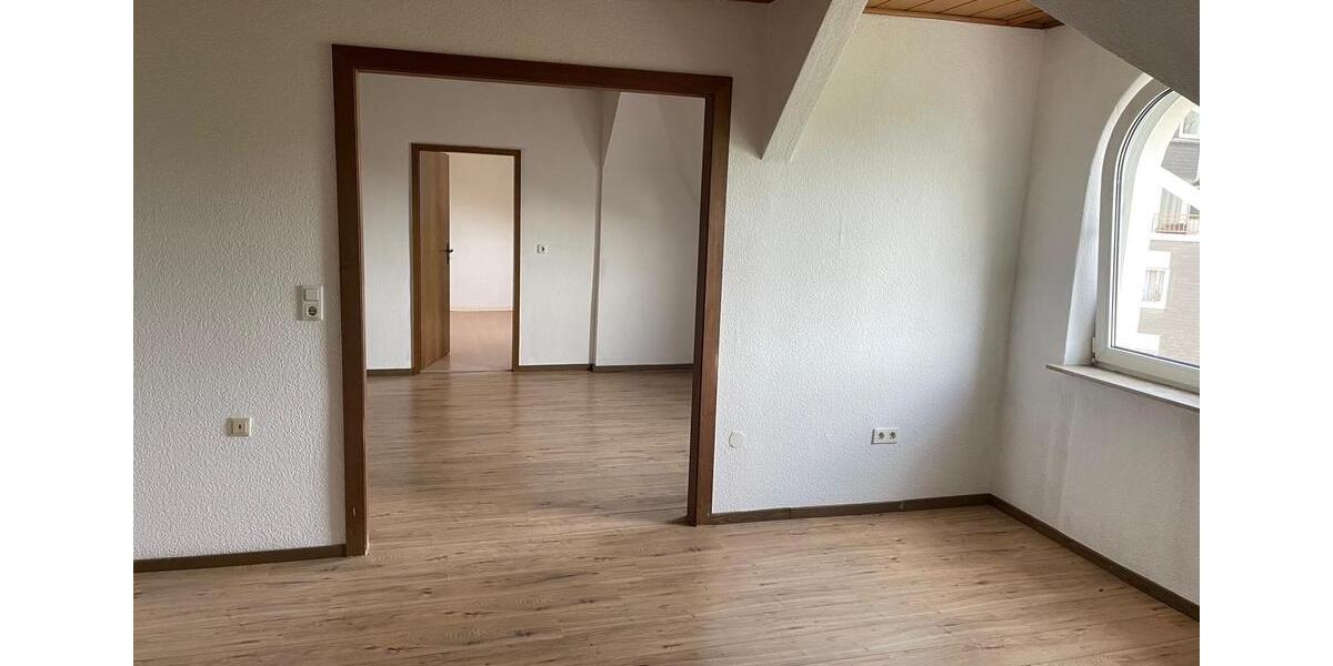 Schöne Dachgeschosswohnung WetterWengern 99qm 4 zimmer
