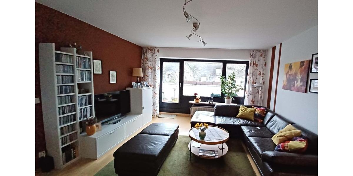 Dachgeschoßwohnung Essen Stadtbezirk V - 4.5 Zimmer, 92 m&sup2;, 210.000&euro; | Angebot:25238631