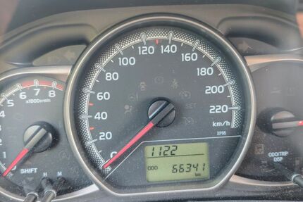 Toyota Yaris 66.000 km 9.000 &euro; Dortmund 44369