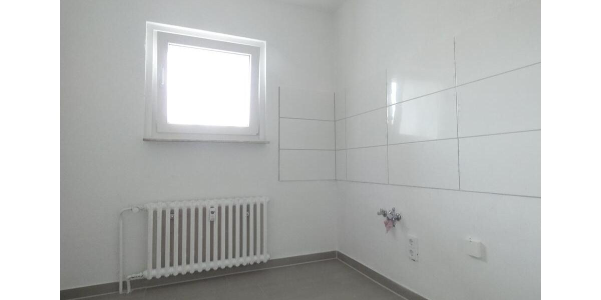 Top modernisierte 2-Raum-Whg mit Dusche und Balkon! *** 2 zimmer