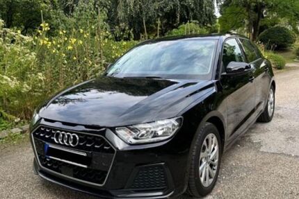 Audi A1 98.000 km 16.999 &euro; Dinslaken 46537