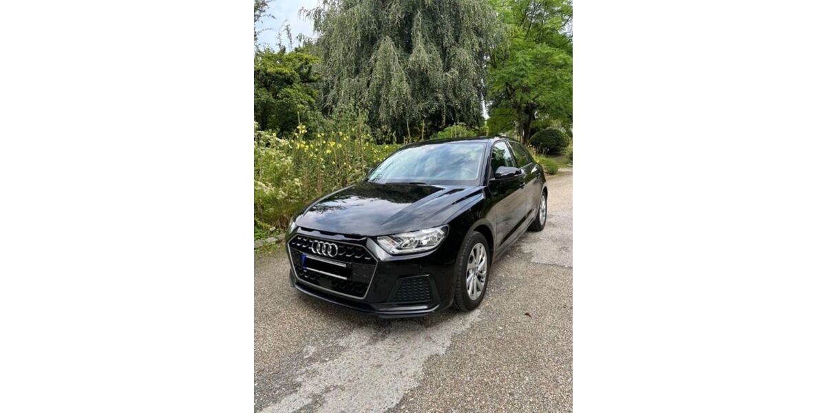 Audi A1 98.000 km 16.999 &euro; Dinslaken 46537