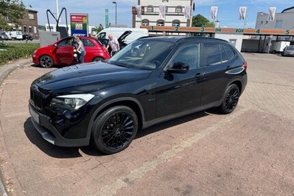BMW X1 205.000 km 9.999 € Düsseldorf 40213