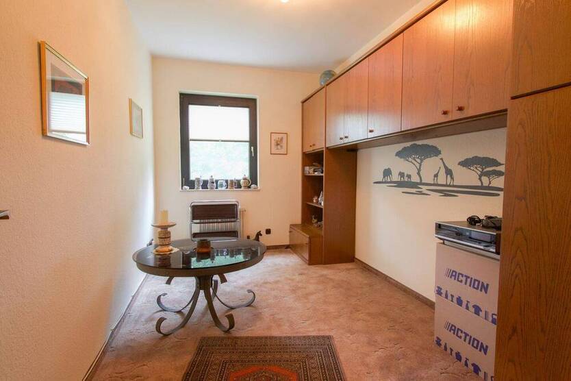 Blömker! Attraktive 3,5-Raum Wohnung mit zwei Balkonen und Garage!