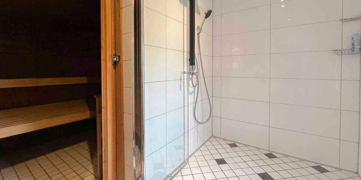 Exklusive Maisonette-Eigentumswohnung mit Sauna, großer Terrasse und außergewöhnlicher Architektur 5 zimmer