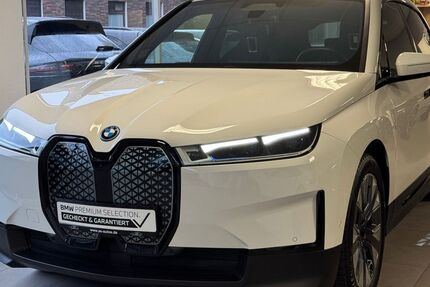 BMW iX 32.000 km 42.990 € Mülheim an der Ruhr 45478