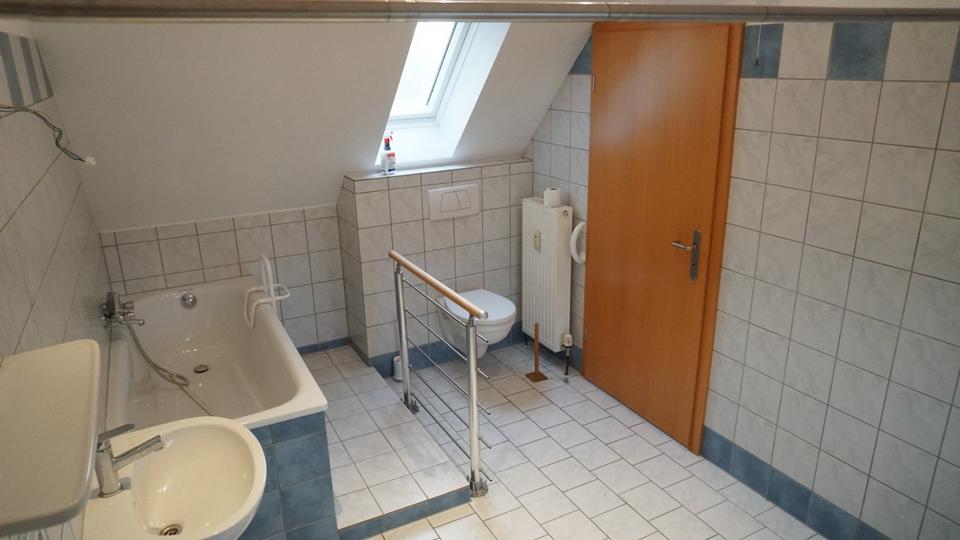 Etagenwohnung Dinslaken Hiesfeld - 2.5 Zimmer, 78 m&sup2;, 850&euro; | Angebot:25963720
