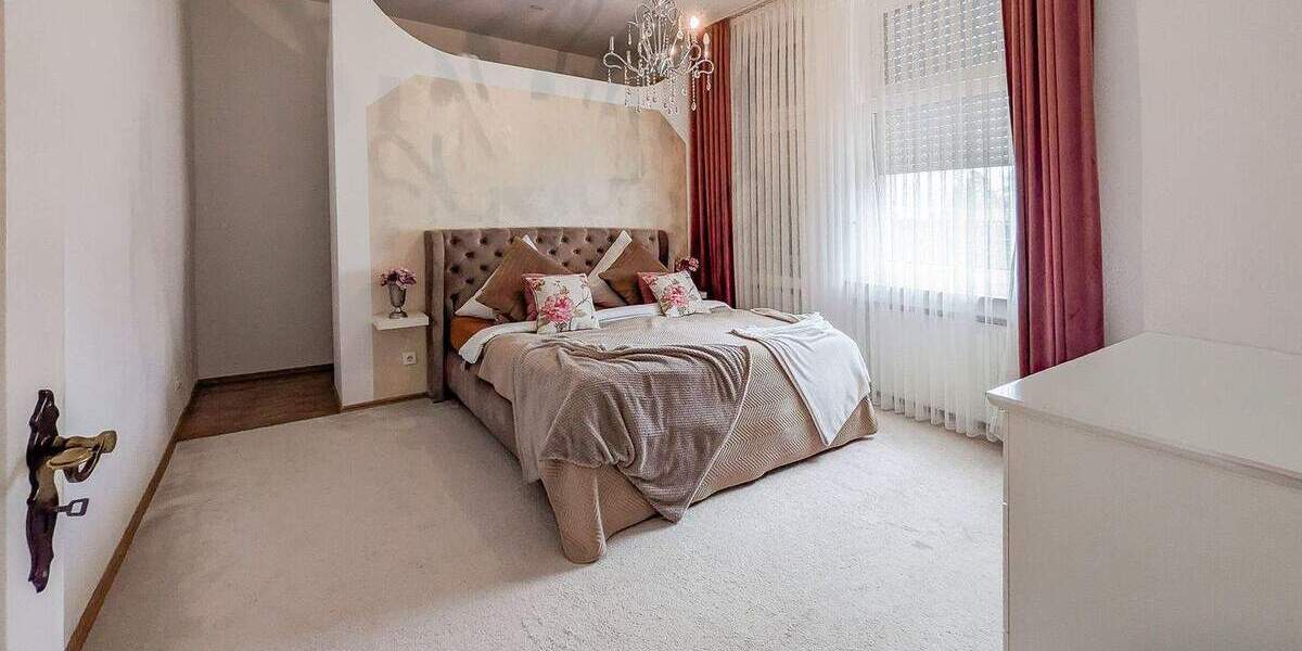 4 Einheiten - 3 Garagen - 1000 m² Grundstück 1 zimmer