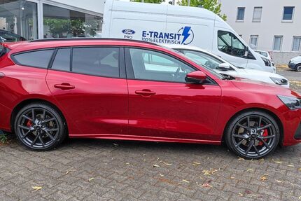 Ford Focus 42.000 km 32.900 € Duisburg 47259