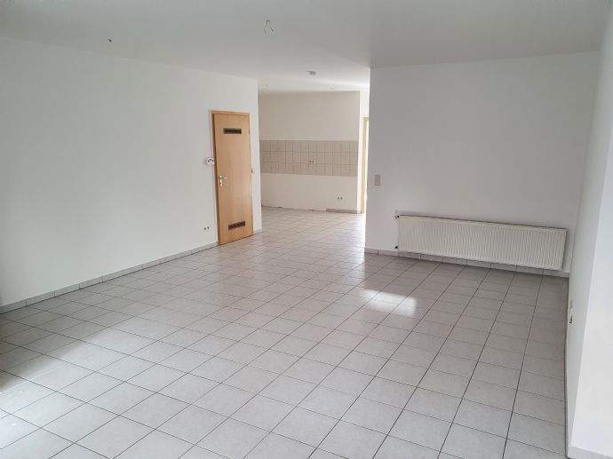 GELEGENHEIT!!! RENOVIERTE 3 ZIMMER ERDGESCHOSS WOHNUNG mit OFFENER KÜCHE + KLEINER TERRASSE in DUISBURG - RHEINHAUSEN - MITTE!!! 3 zimmer