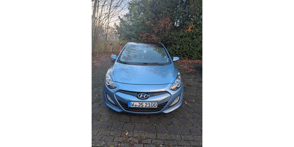 Hyundai i30 220.000 km 5.800 &euro; Wuppertal 42285
