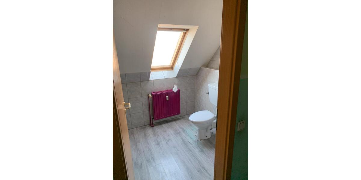 Dachgeschoßwohnung Marl - 5 Zimmer, 120 m&sup2;, 1.020&euro; | Angebot:26041004