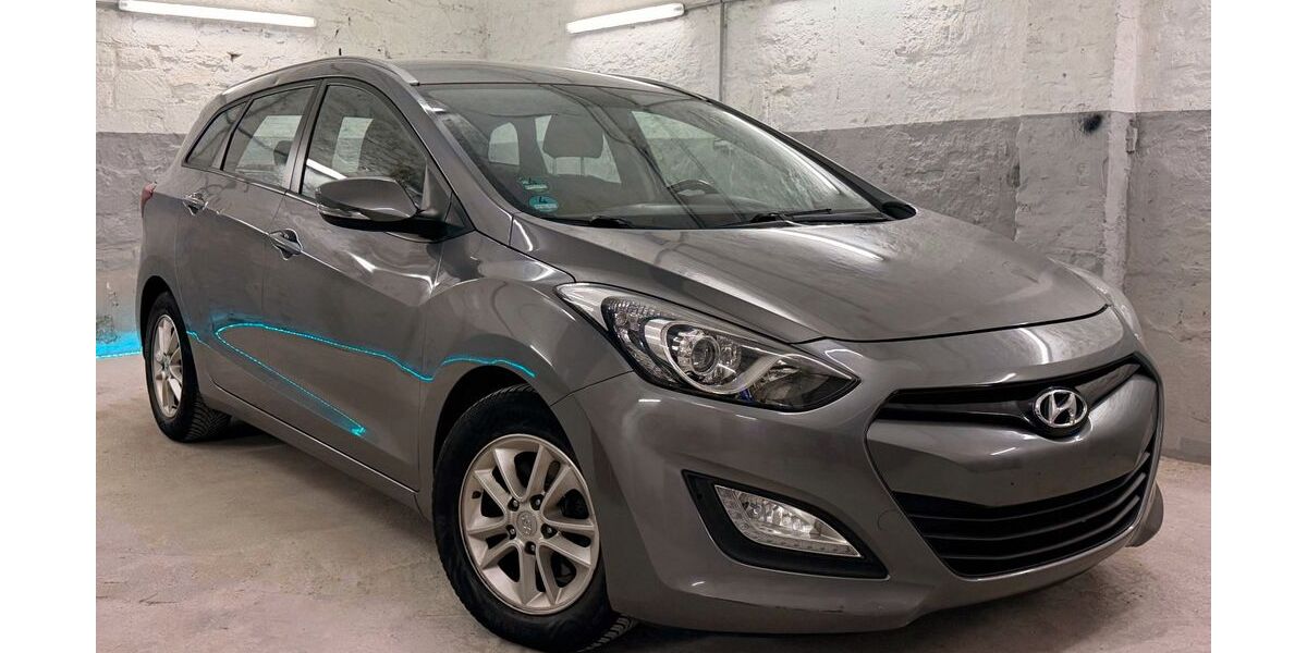 Hyundai i30 293.315 km 2.499 &euro; Wuppertal 42289
