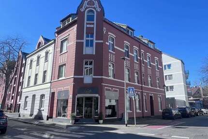 Haus zum Kaufen in Düsseldorf 1.250.000 € 236 m²