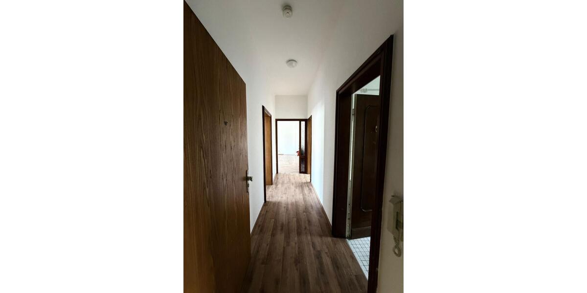 Etagenwohnung Duisburg Duisburg-Mitte - 2 Zimmer, 73 m&sup2;, 633&euro; | Angebot:25535315